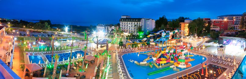 Club Aqua Plaza - 4