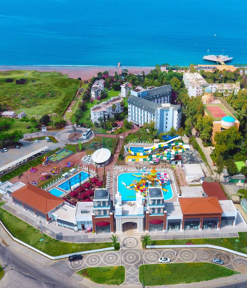 Club Aqua Plaza - 2