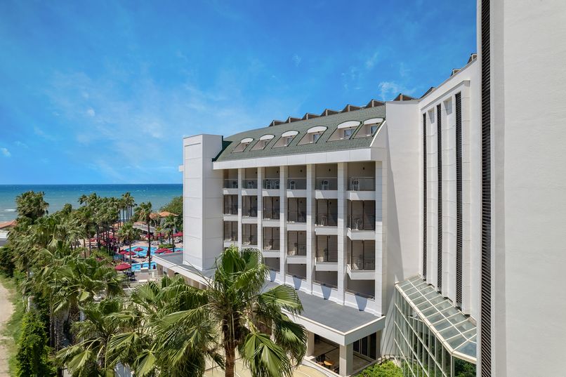 Trendy Palm Beach (only adults 16) - 2