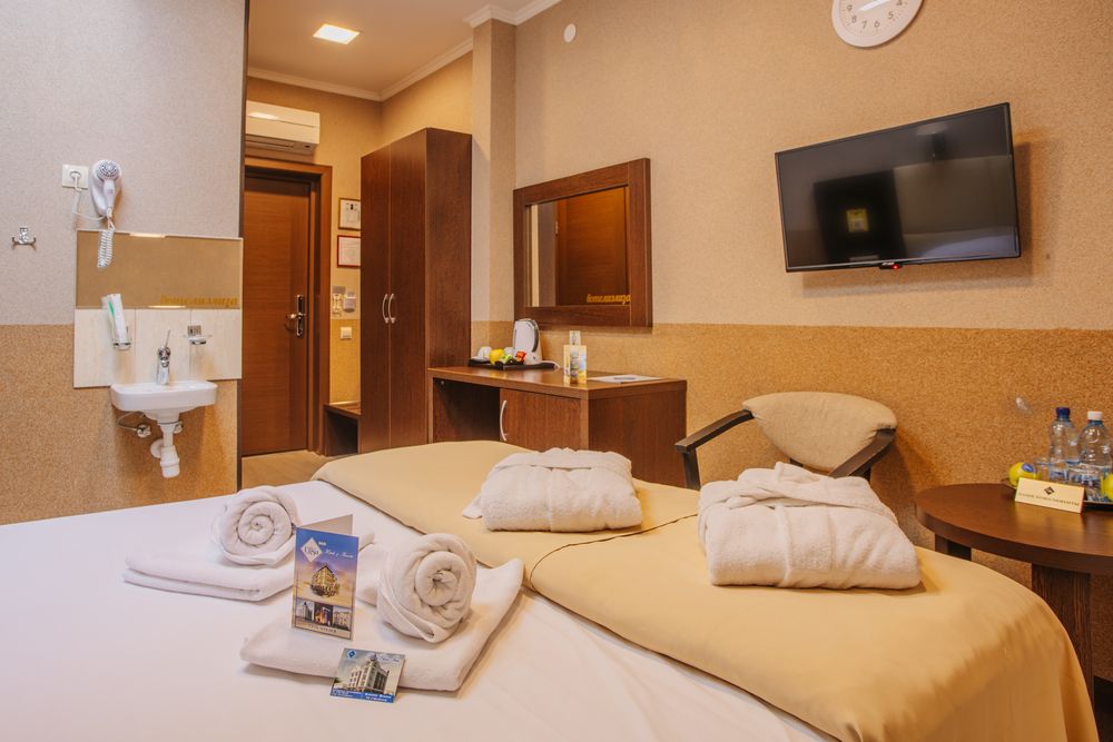 ELISA INN, гостиница - 21