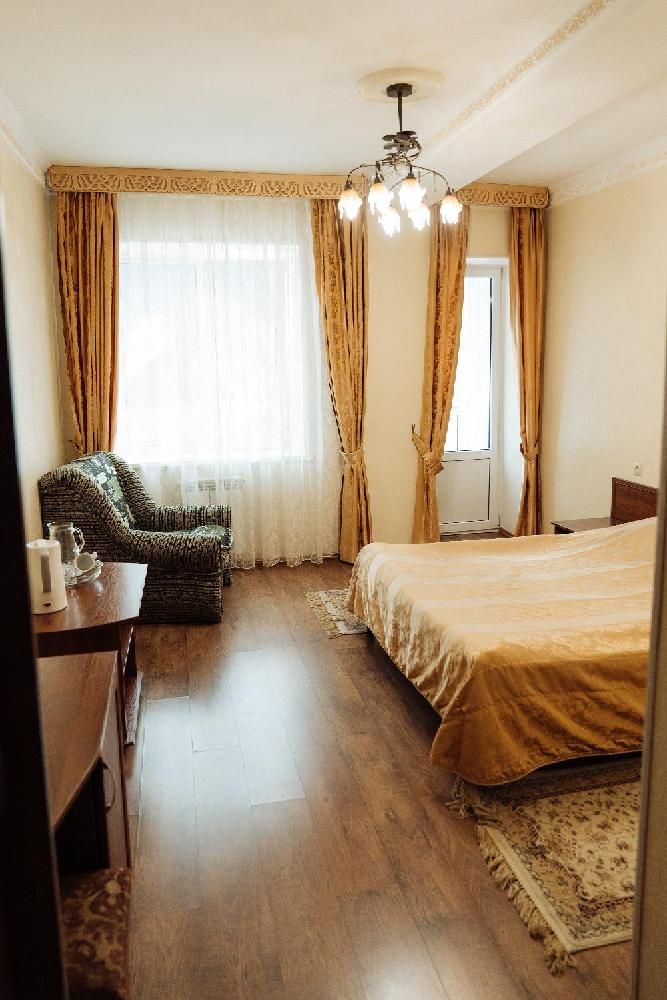 КРИСТАЛЛ, отель - 57