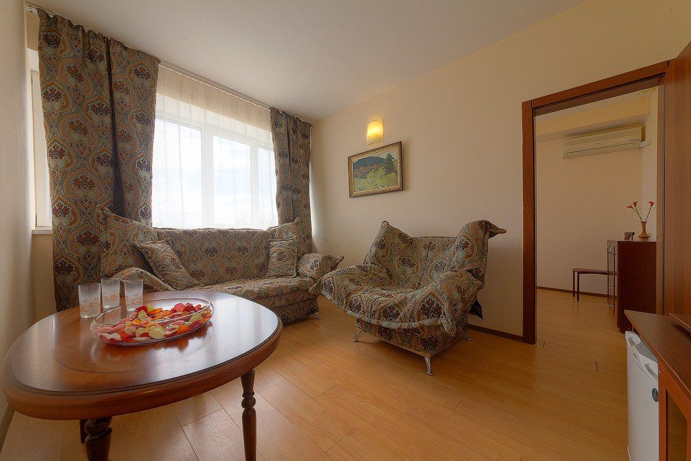 ЧЕРНОМОРСКАЯ, гостиница - 19