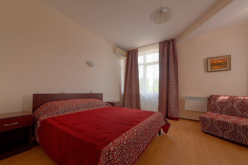 ЧЕРНОМОРСКАЯ, гостиница - 26