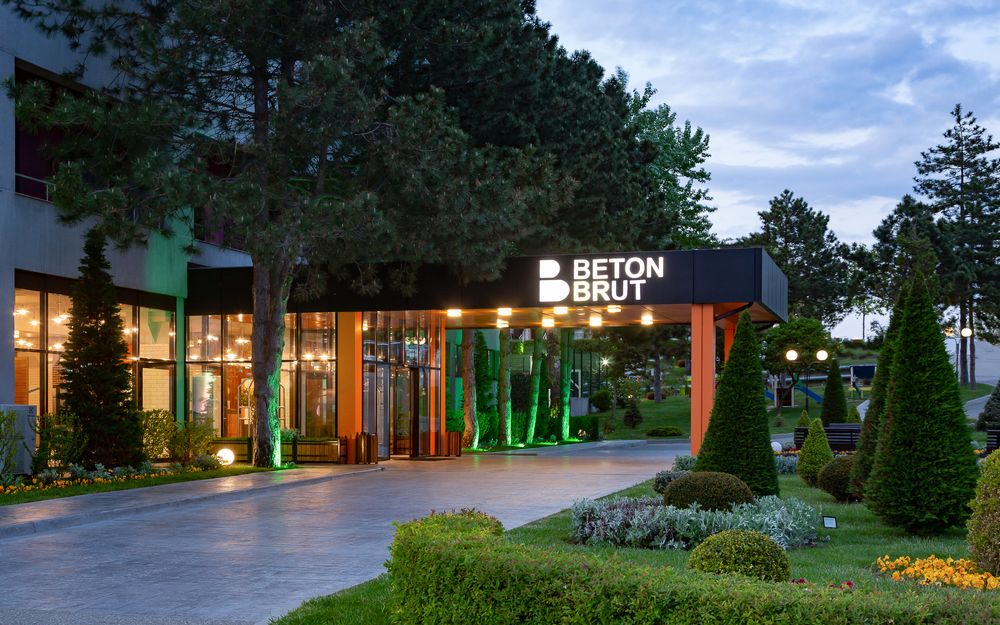 BETON BRUT ALL INCLUSIVE & SPA HOTEL IN MIRACLEON, отель - 1