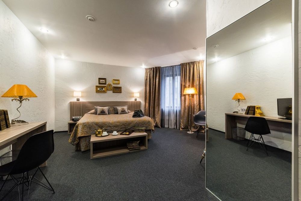 БРАТЬЯ КАРАМАЗОВЫ, отель - 29