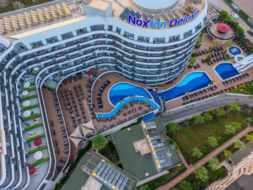 Noxinn Deluxe Hotel - 1