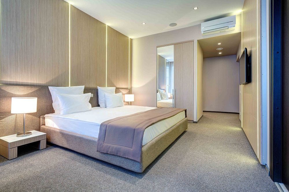 БУТИК-ОТЕЛЬ 1852 - 35