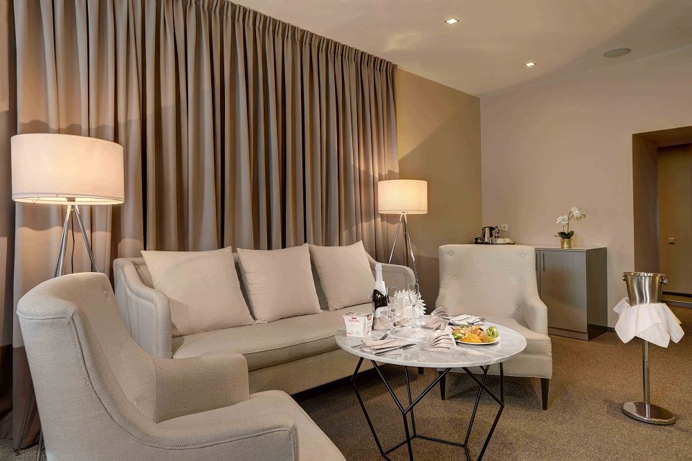 БУТИК-ОТЕЛЬ 1852 - 34