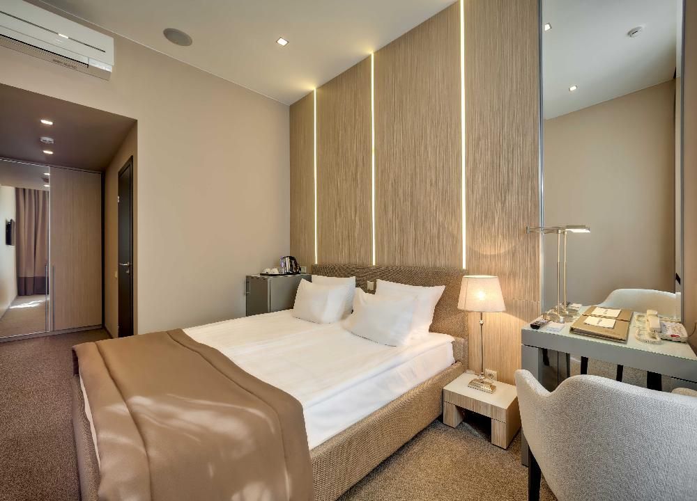 БУТИК-ОТЕЛЬ 1852 - 12