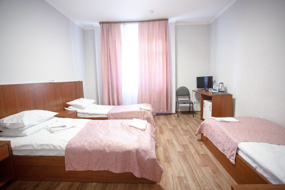 АЗАЛИЯ (ул. Московская), отель - 40