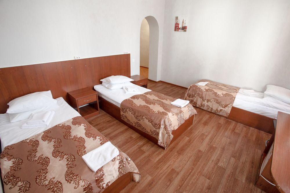 АЗАЛИЯ (ул. Московская), отель - 33