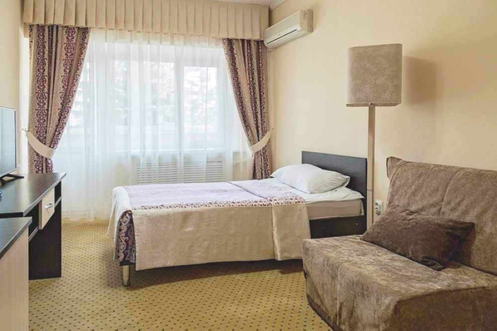 ЮЖНАЯ, гостиница - 10