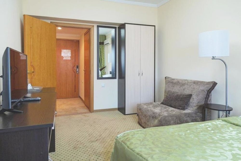 ЮЖНАЯ, гостиница - 8