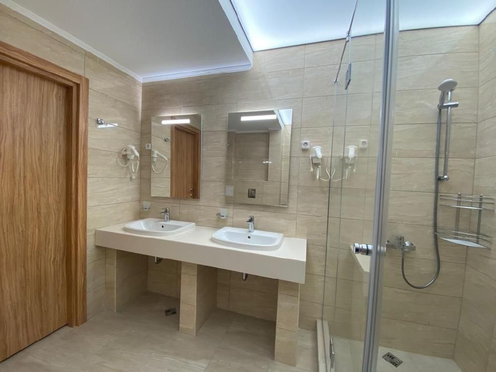 БУГАРЬ, парк-отель - 17