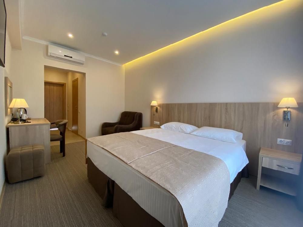 БУГАРЬ, парк-отель - 9