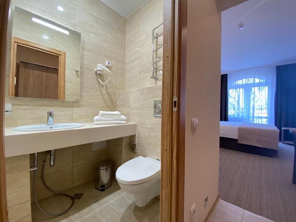 БУГАРЬ, парк-отель - 8