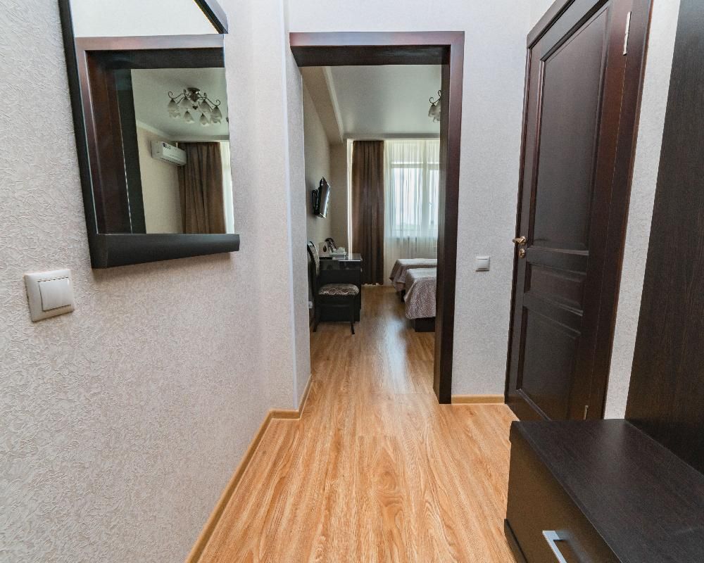 ЕССЕНТУКСКИЙ, санаторий (размещение только граждан РФ, лечение с 18 лет) - 30