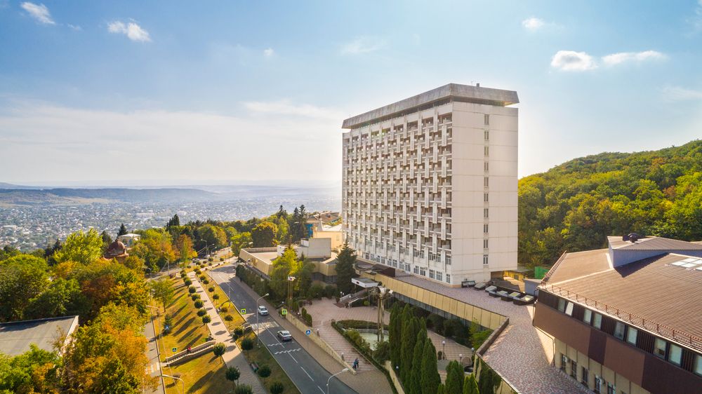 РОДНИК, санаторий (размещение детей с 4 лет) - 2