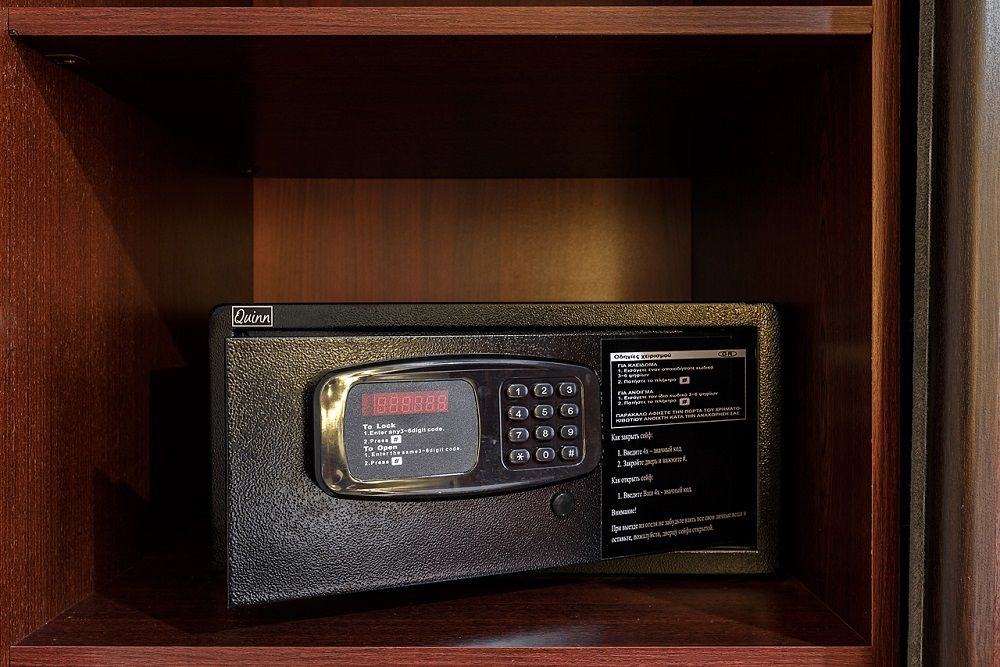 КЛУБ ОТЕЛЬ КОРОНА - 21