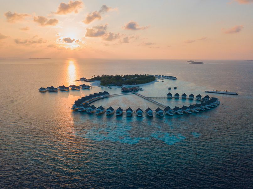 CENTARA GRAND ISLAND RESORT & SPA MALDIVES - 4