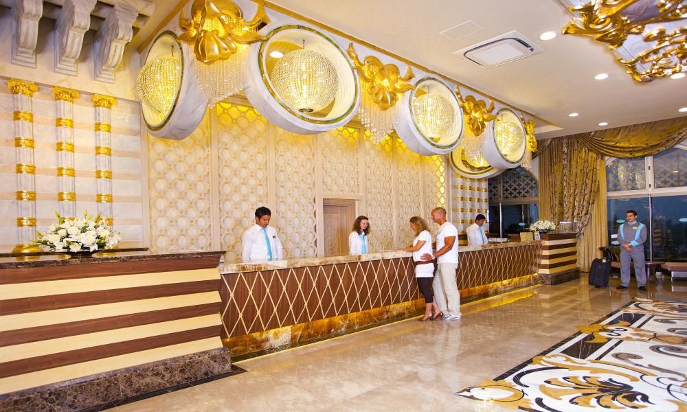 Royal Holiday Palace - 18