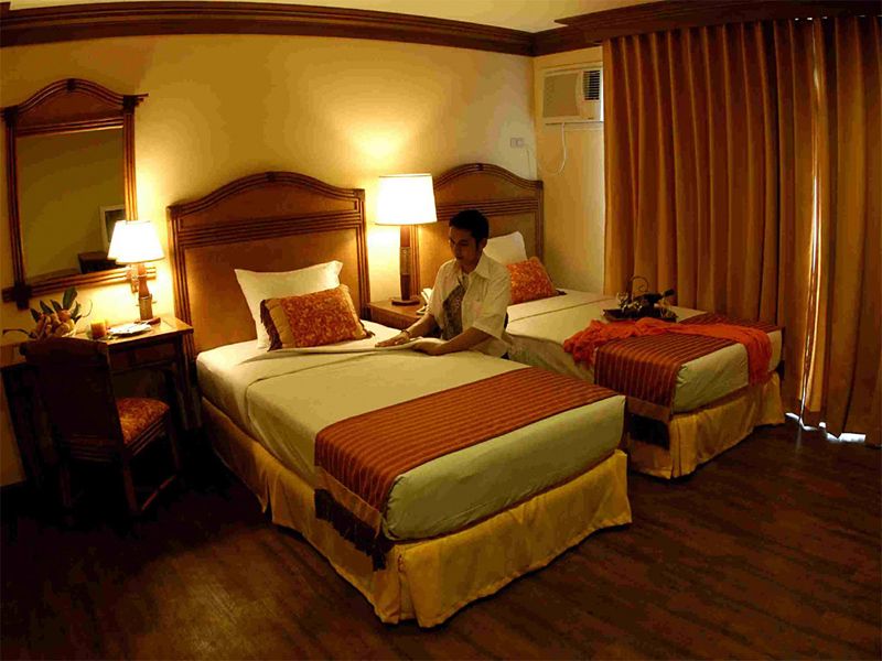 BORACAY TROPICS RESORT HOTEL - 1