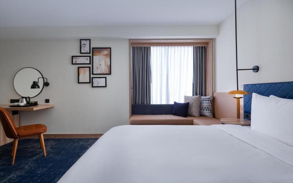 HILTON GARDEN INN - 10