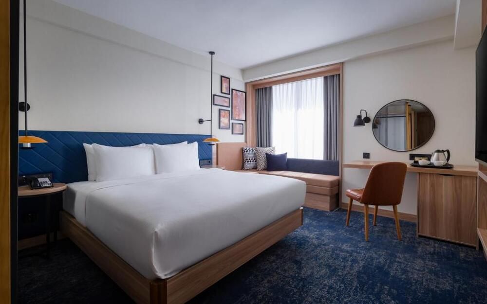 HILTON GARDEN INN - 7