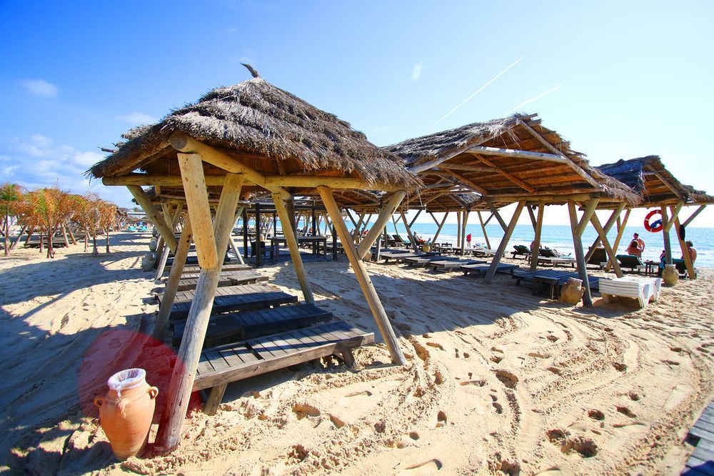 THE ORANGERS BEACH RESORT & BUNGALOW - 8