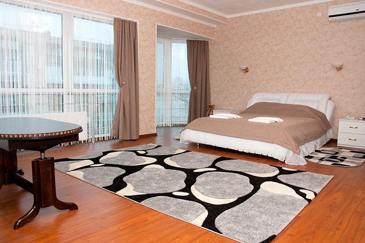 НА ЭСКАДРОННОЙ, ГК - 33