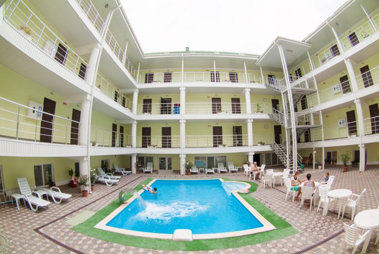 НА ЭСКАДРОННОЙ, ГК - 1