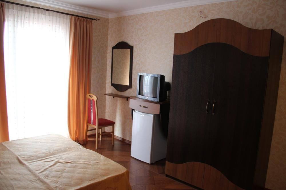 ТРИ СОСНЫ, гостиница - 37