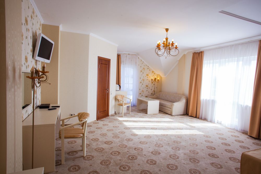 ФЕЕРИЯ, гостиница - 79