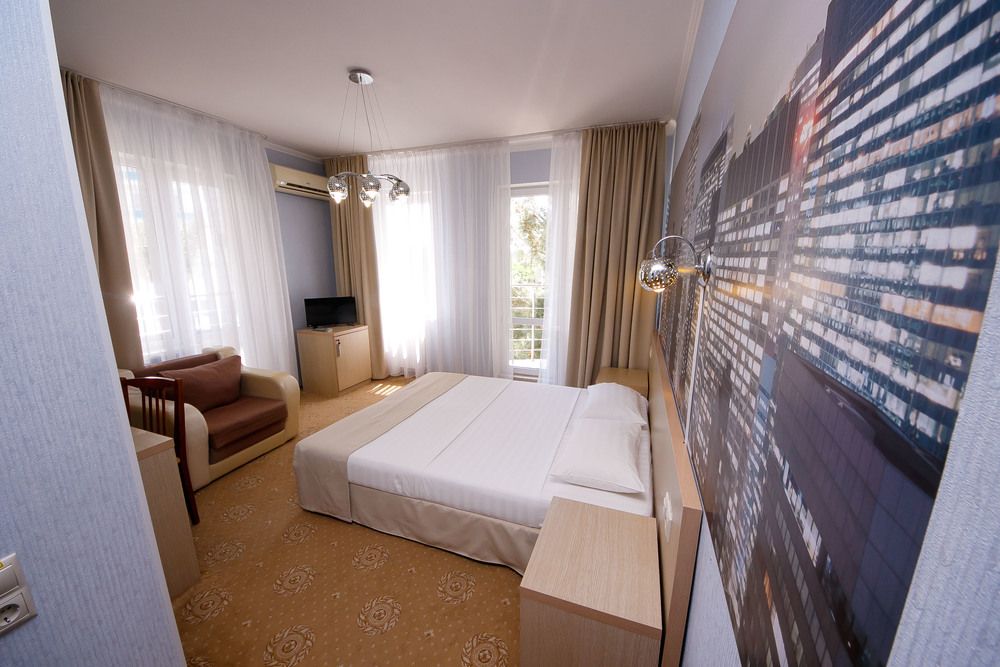 ФЕЕРИЯ, гостиница - 61