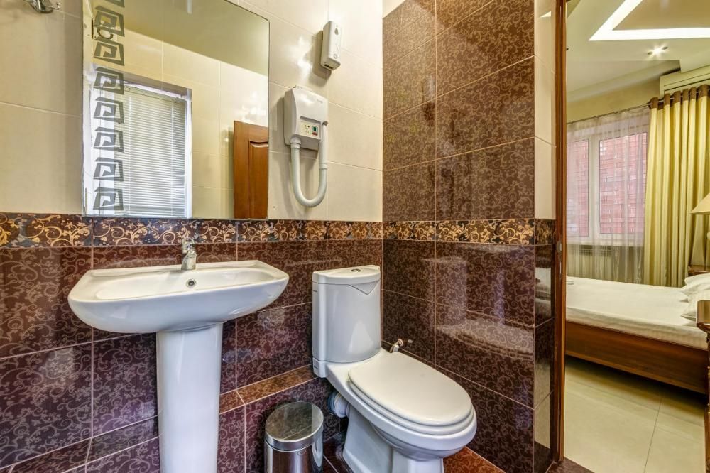 АЗАРИЯ, гостиница - 42