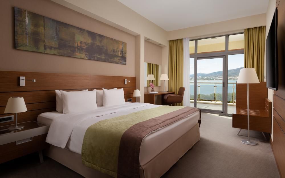 METROPOL GRAND HOTEL - 68