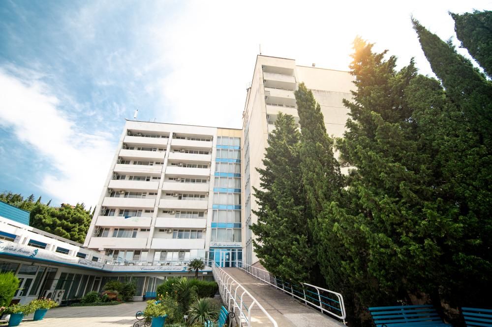 ГОЛУБАЯ ВОЛНА, санаторий (лечение с 4 лет) - 1