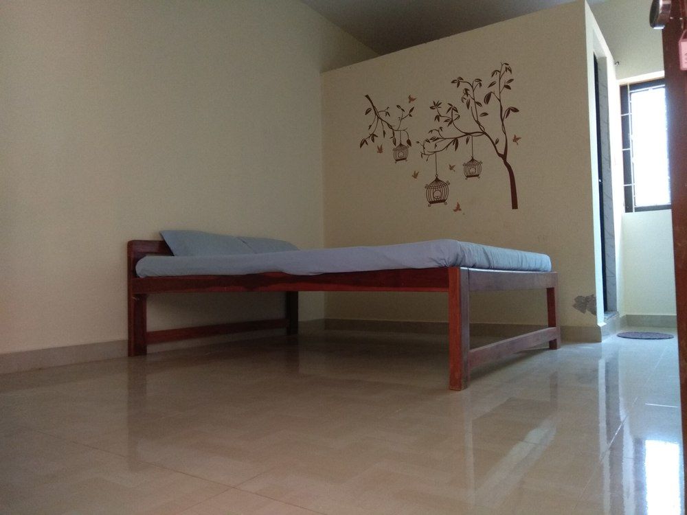 RADHABAI GUEST HOUSE - 11