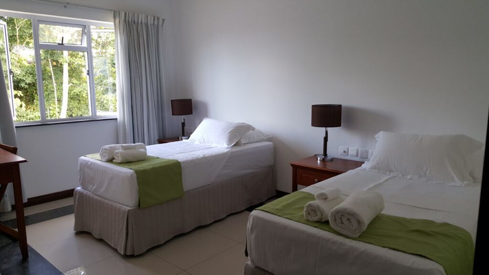 BAMBOUS RIVER LODGE - 10