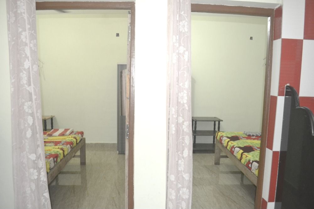 IVON GUESTHOUSE - 49