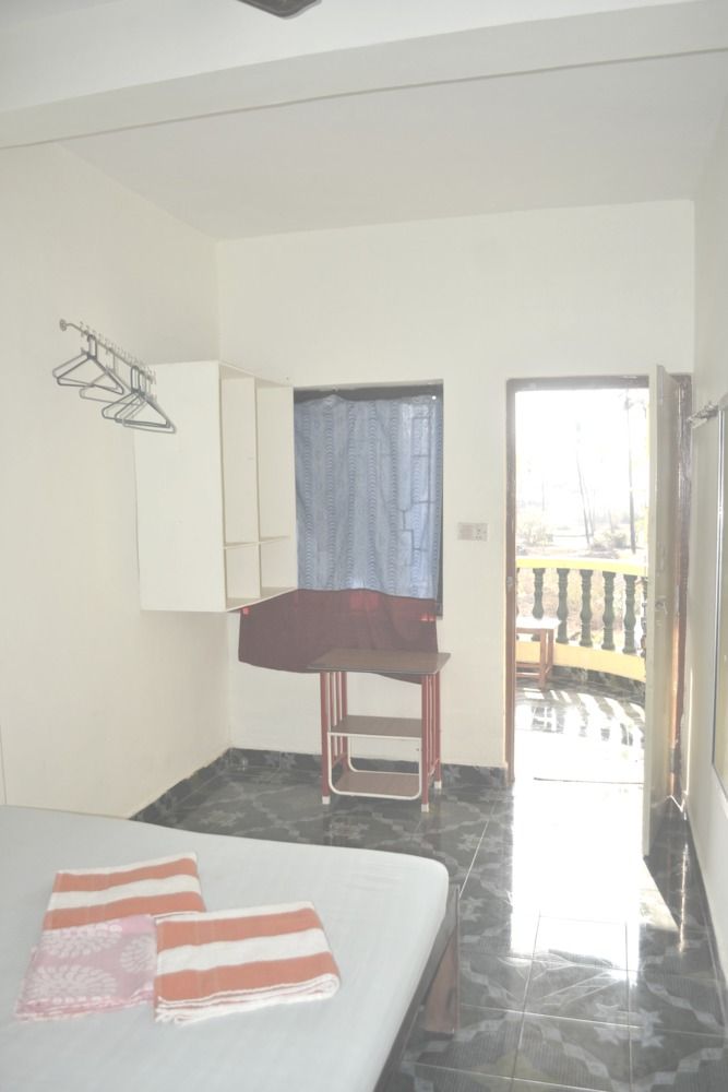 IVON GUESTHOUSE - 43