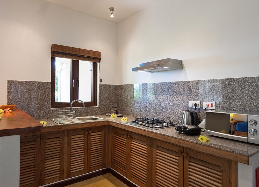 L HIRONDELLE SELF CATERING GUESTHOUSE - 4