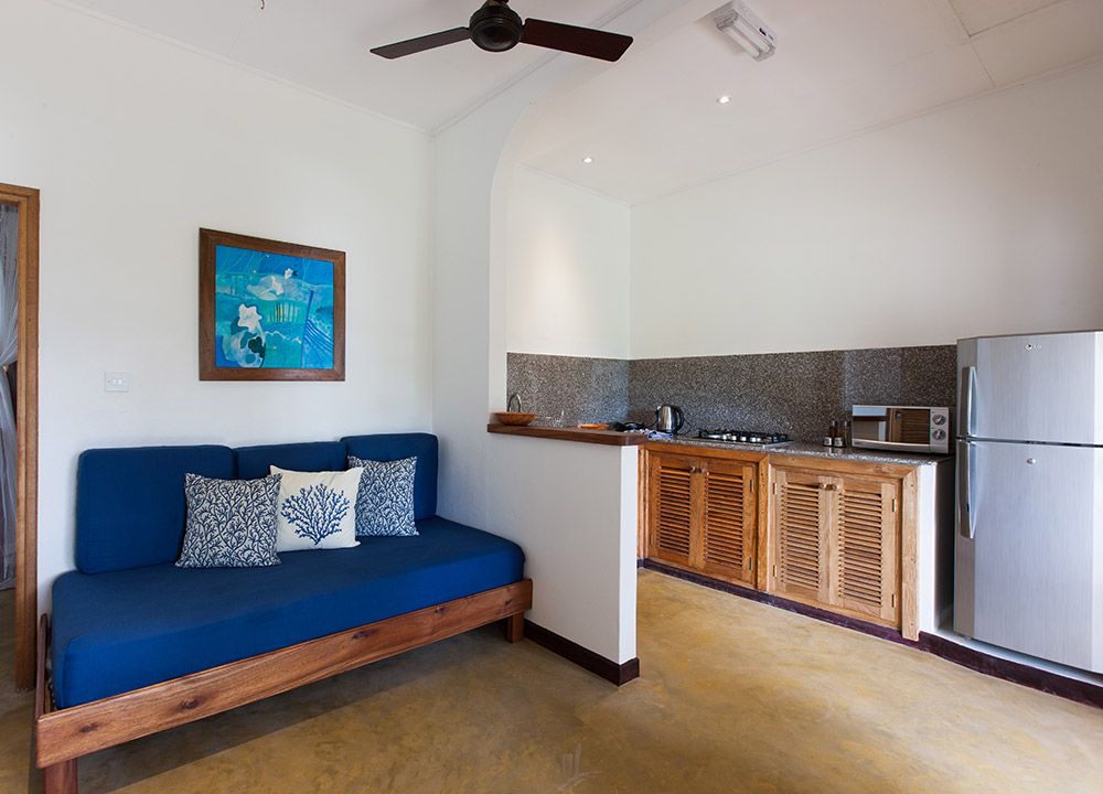 L HIRONDELLE SELF CATERING GUESTHOUSE - 6