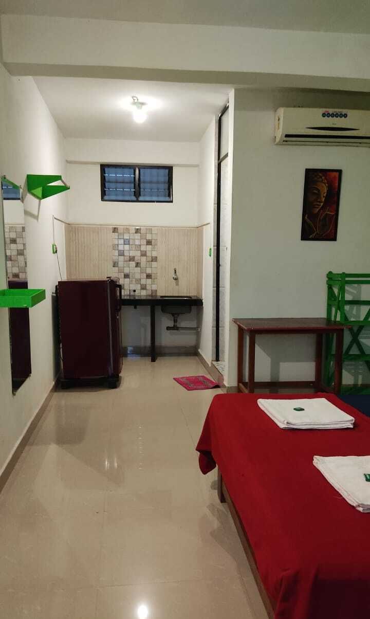 SHANTI GUESTHOUSE - 9