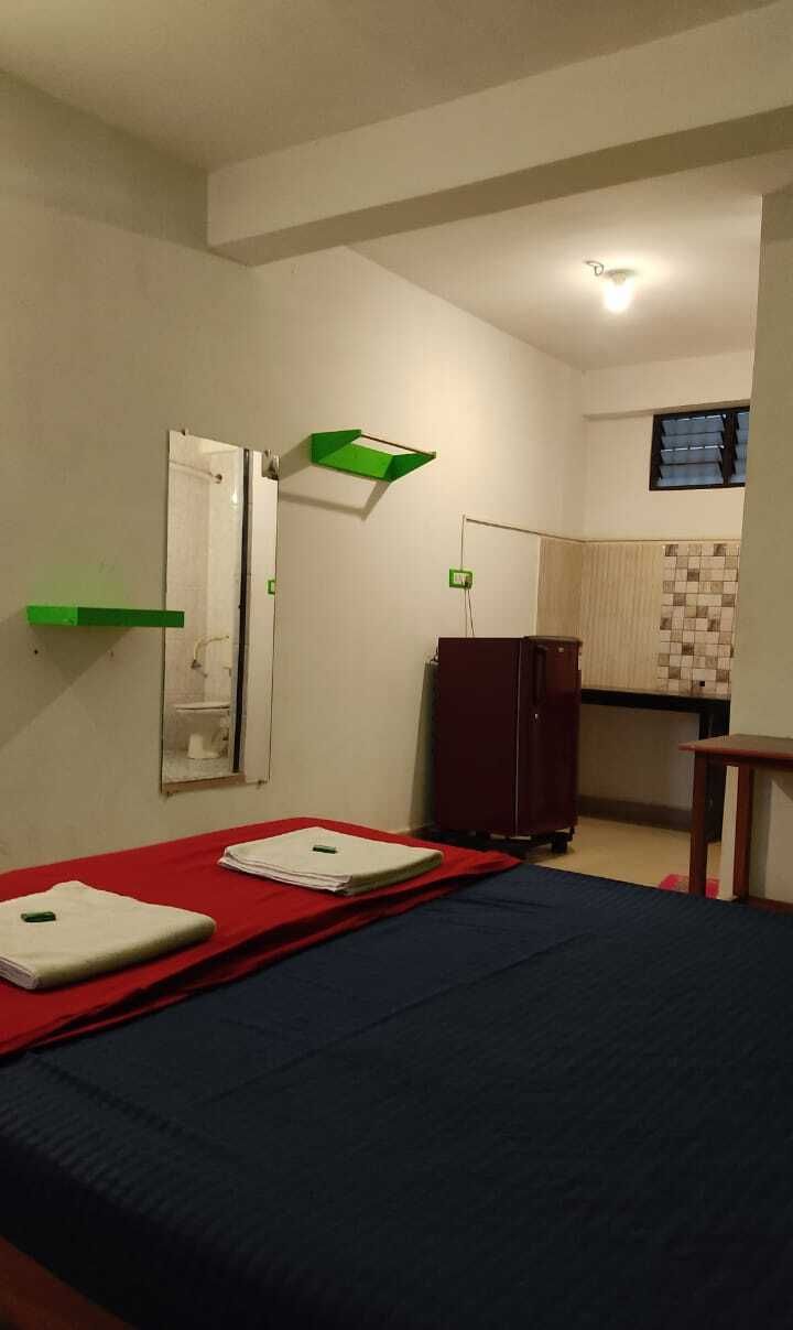 SHANTI GUESTHOUSE - 8