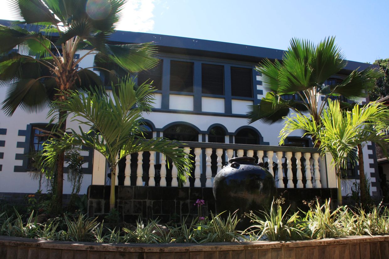 CHATEAU ST CLOUD - 1