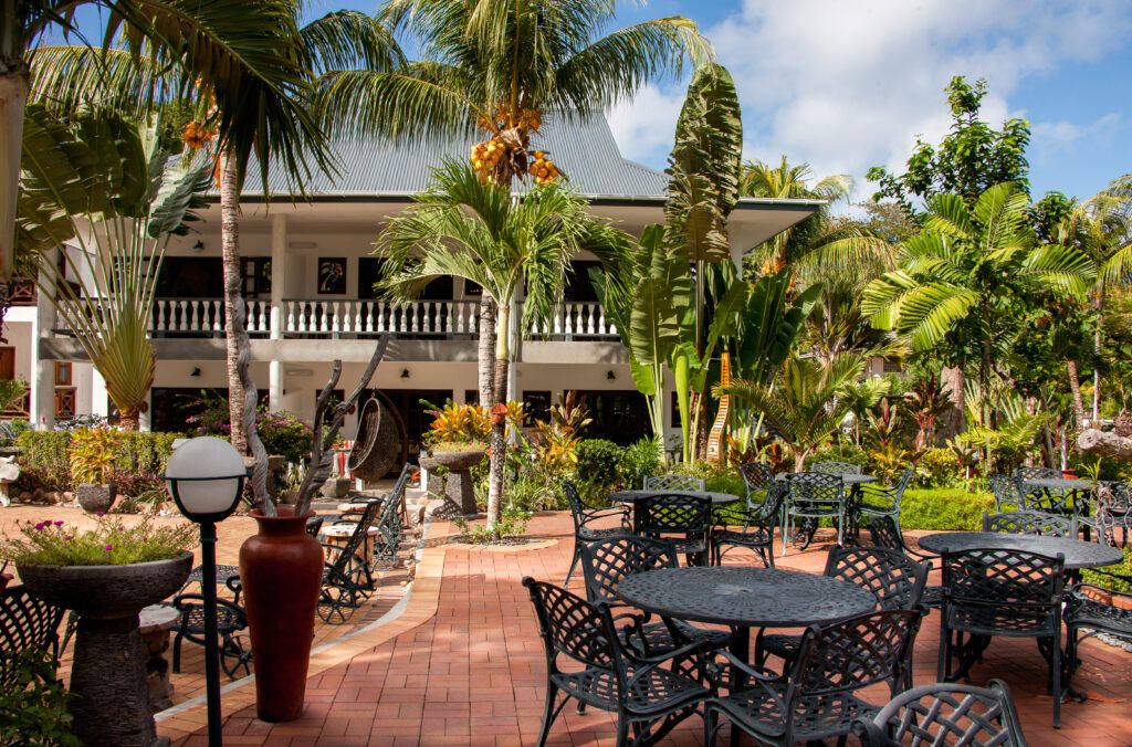 CHATEAU ST CLOUD - 4