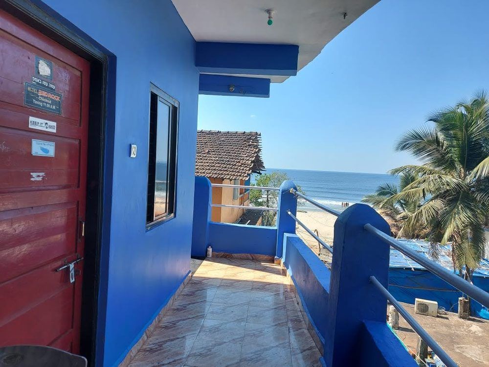 RED ROCK BEACH HOTEL GUESTHOUSE - 15