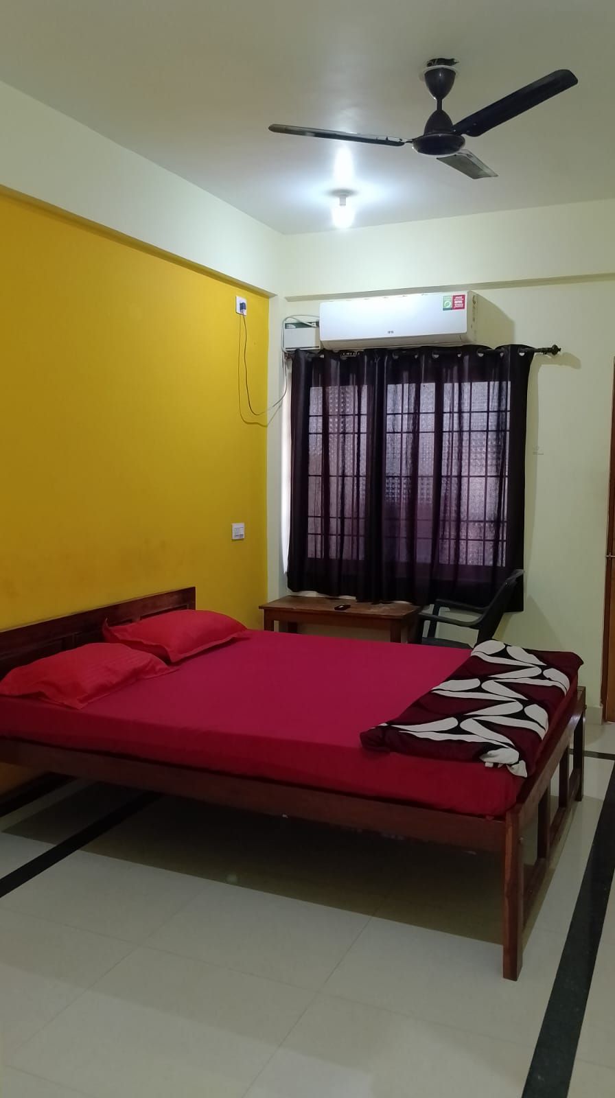 PRAKASH HOLIDAY INN GUESTHOUSE (ex. RISHI HOUSE) - 9