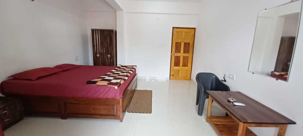 PRAKASH HOLIDAY INN GUESTHOUSE (ex. RISHI HOUSE) - 44